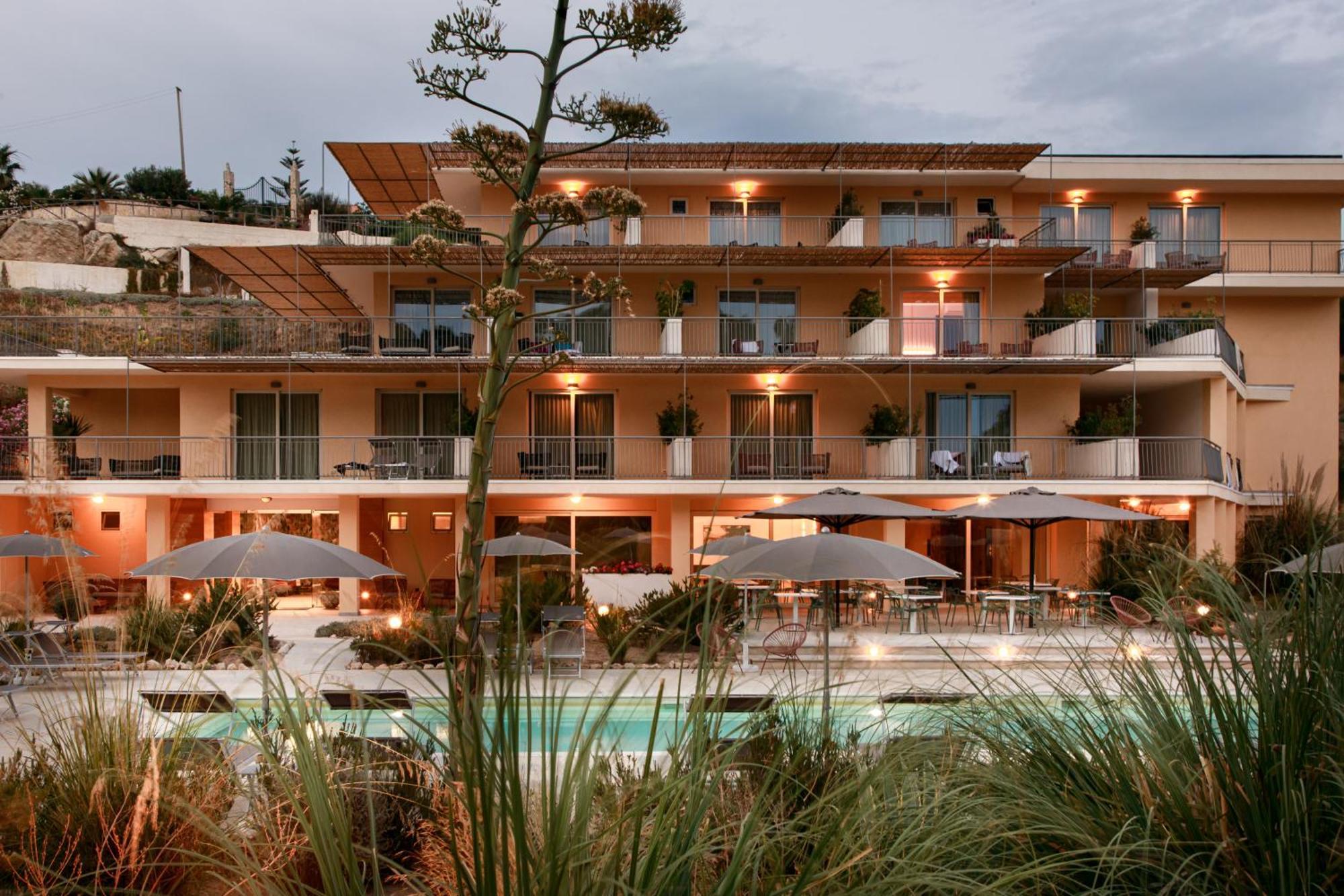 Luna Minoica Suites And Apartments Montallegro Εξωτερικό φωτογραφία