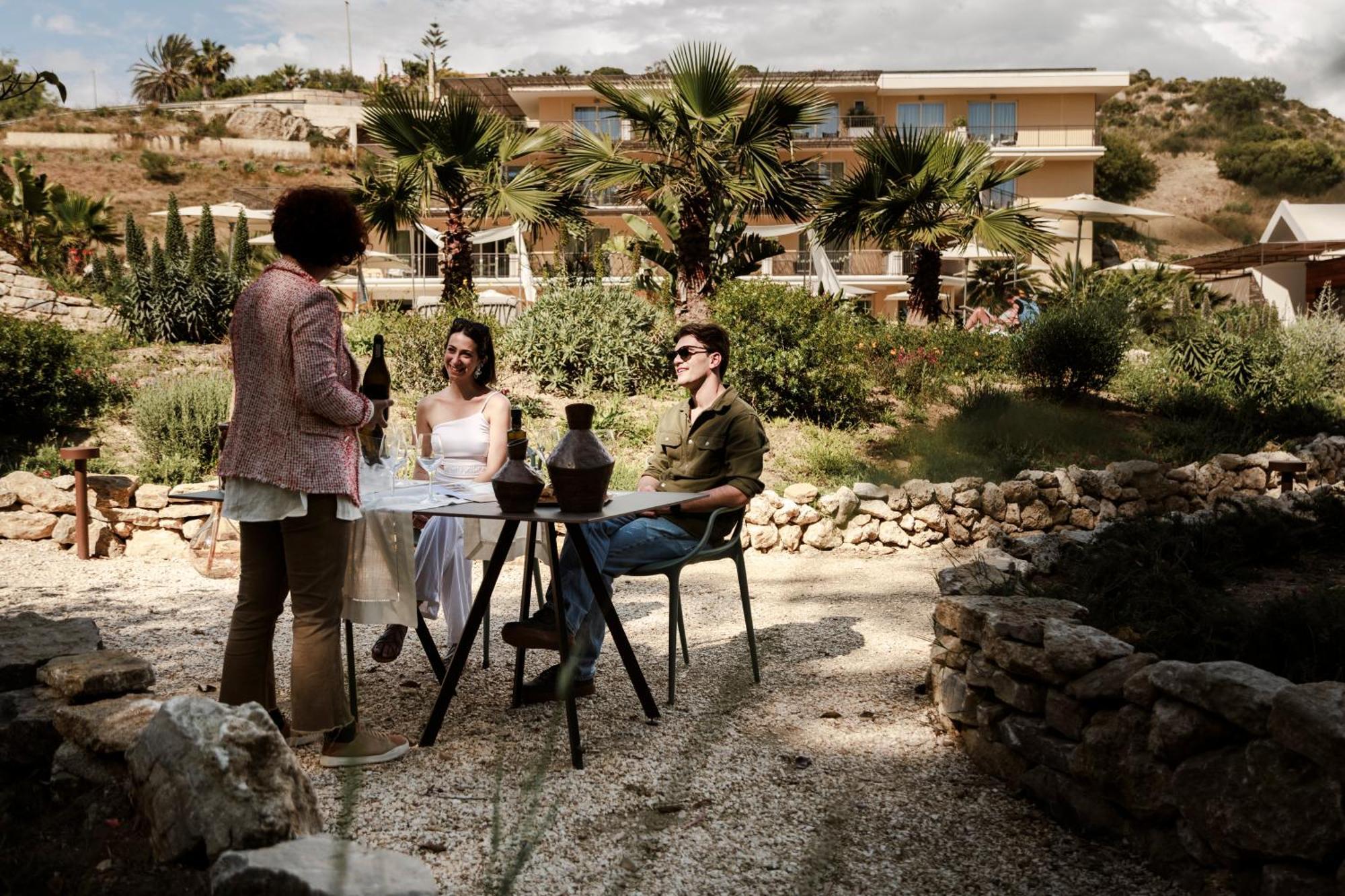 Luna Minoica Suites And Apartments Montallegro Εξωτερικό φωτογραφία