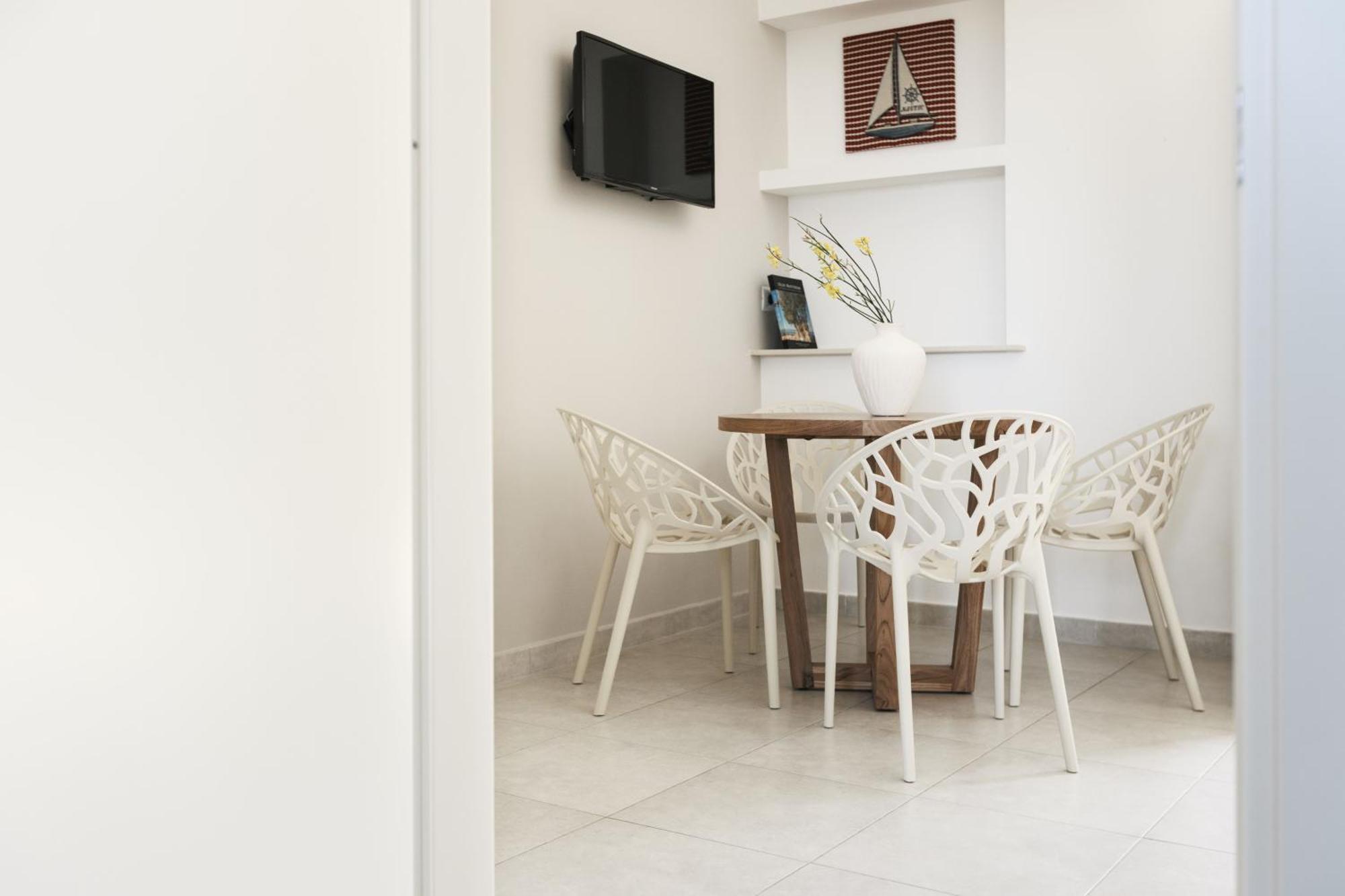 Luna Minoica Suites And Apartments Montallegro Εξωτερικό φωτογραφία